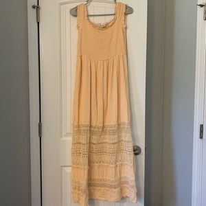Taylor & Sage Smocked Peachy Colored Maxi Dress with Lace detail size large